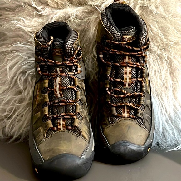 NWOB $219 KEEN
MEN'S TARGHEE III WATERPROOF BOOT - Picture 6 of 12